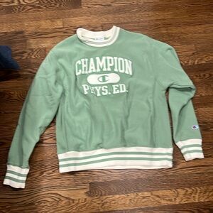Champion Large crewneck green